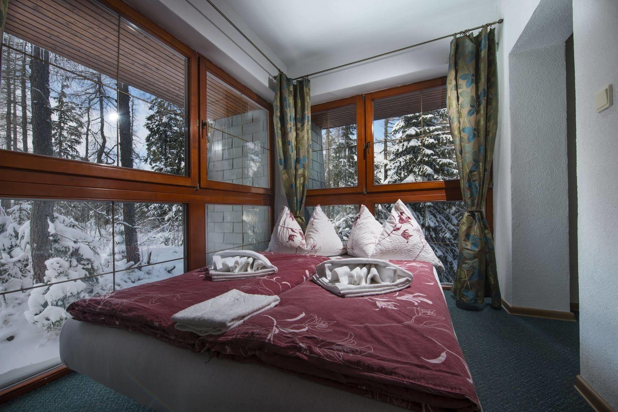 Penzion Pleso Hotel Strbske Pleso Luaran gambar