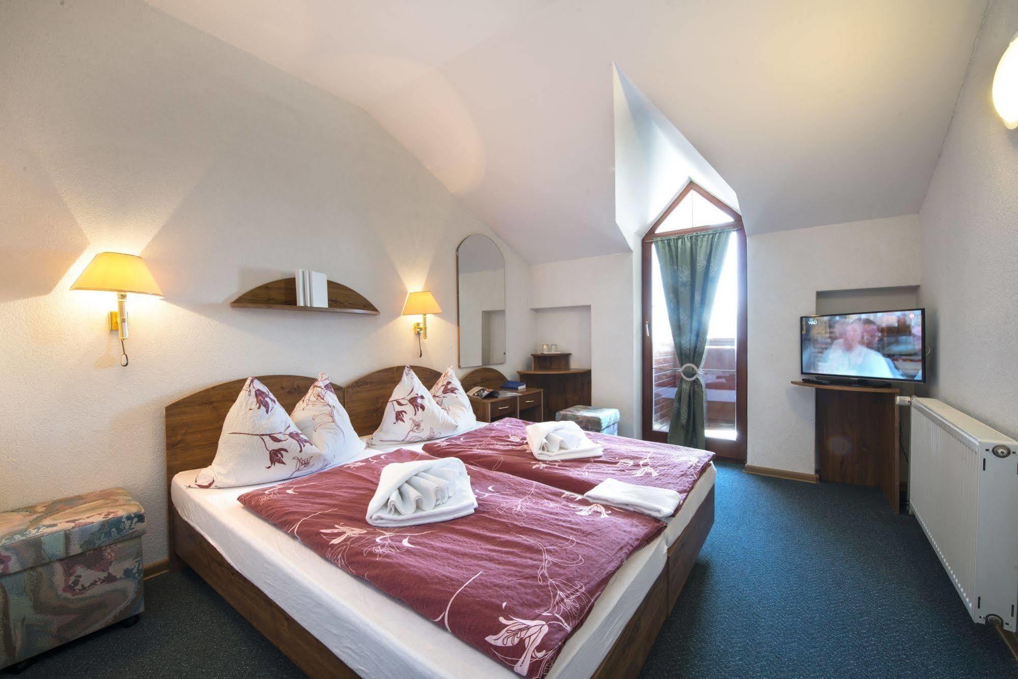 Penzion Pleso Hotel Strbske Pleso Luaran gambar